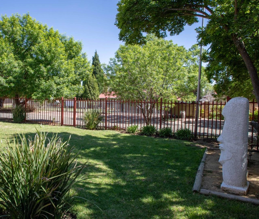 4 Bedroom Property for Sale in Heilbron Free State